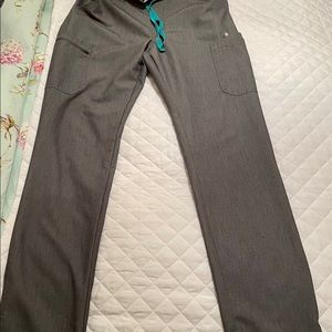 Figs Yola skinny scrub pants